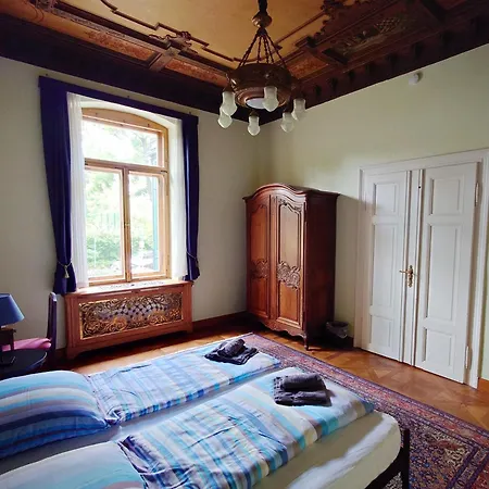 Haniel Edmund Apartment *